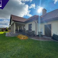 Dom  na sprzedaż Dąbrówki, Dąbrówki, 2 pokoje, 203.31m², oferta 2M2-DS-299