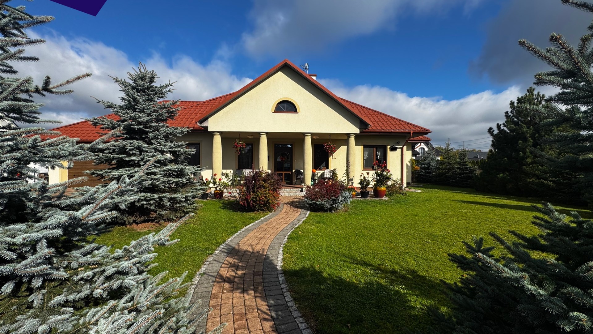 Dom  na sprzedaż Dąbrówki, Dąbrówki, 2 pokoje, 203.31m², oferta 2M2-DS-299